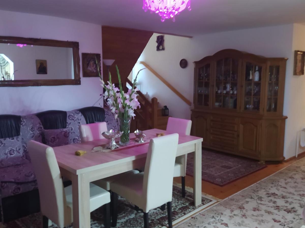 Casa Moldovita Exteriör bild